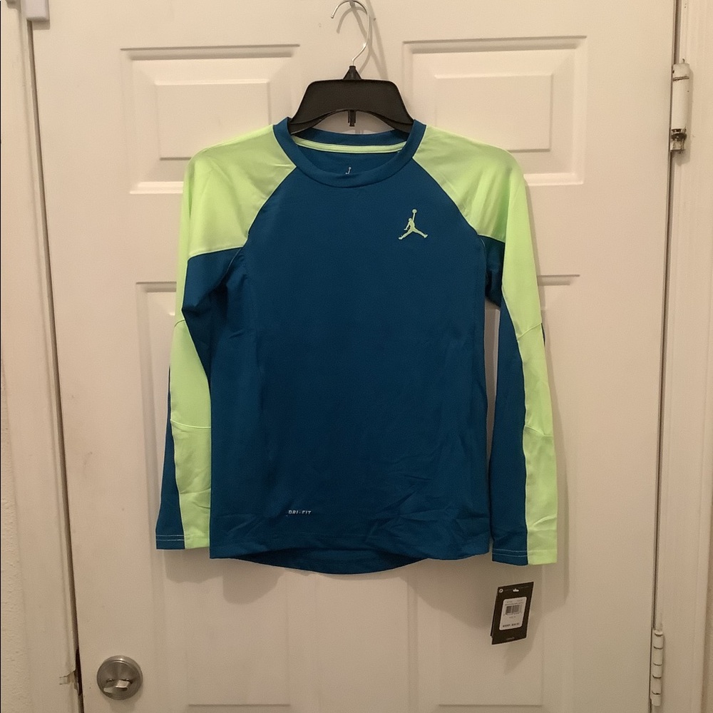 Boys Jordan dri-fit shirt large, 12-13 yrs old